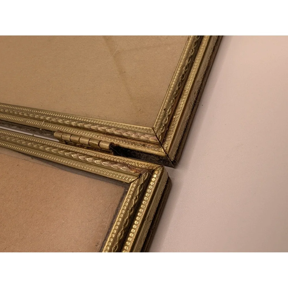 Brass Meta Double hingel Frame chain rope accent standing 3x5 * inch vintage MCM